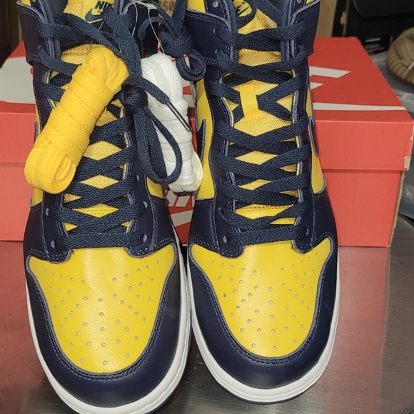 Nike Dunk HI SP - Picture 1 of 4